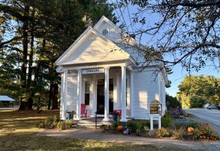 Holland Public Library